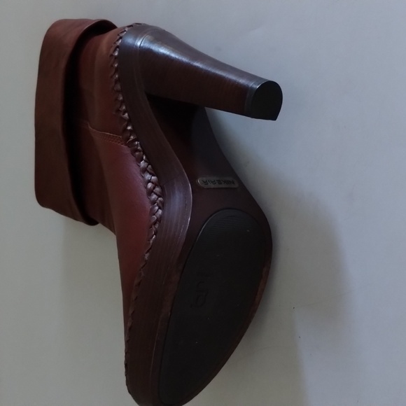 Cole Haan g series ankle booties size 8, brown, rust color - Picture 3 of 7